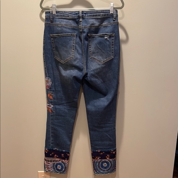 John Mark Embroidered Jeans - Picture 5 of 5